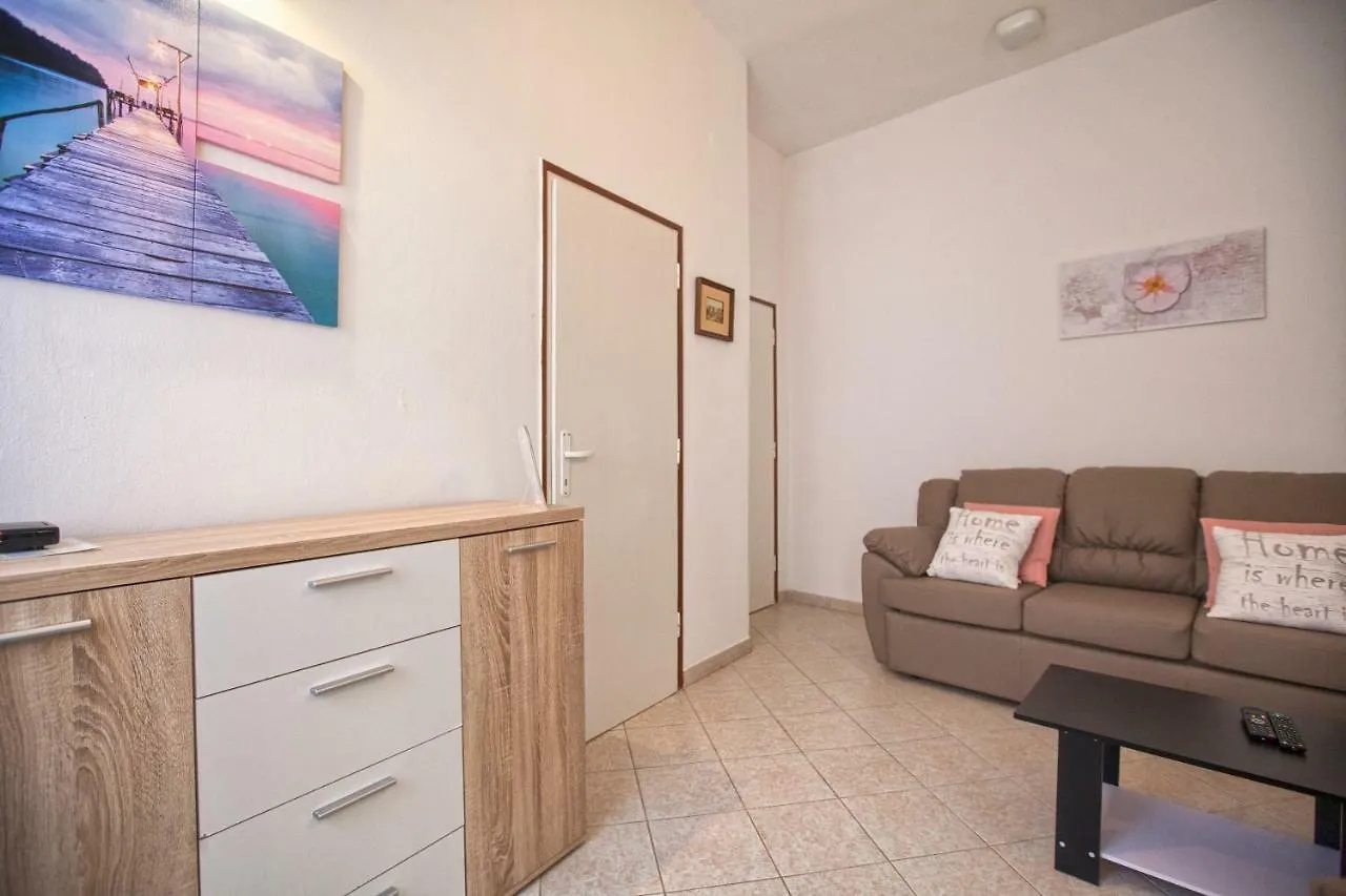 Apartment Rosy Pula