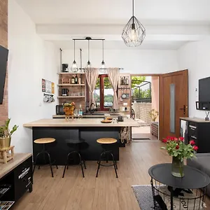 Ingrid Apartament