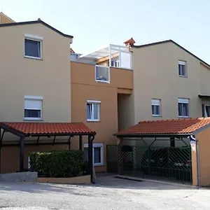 Piranesi With A Parking Space Apartament