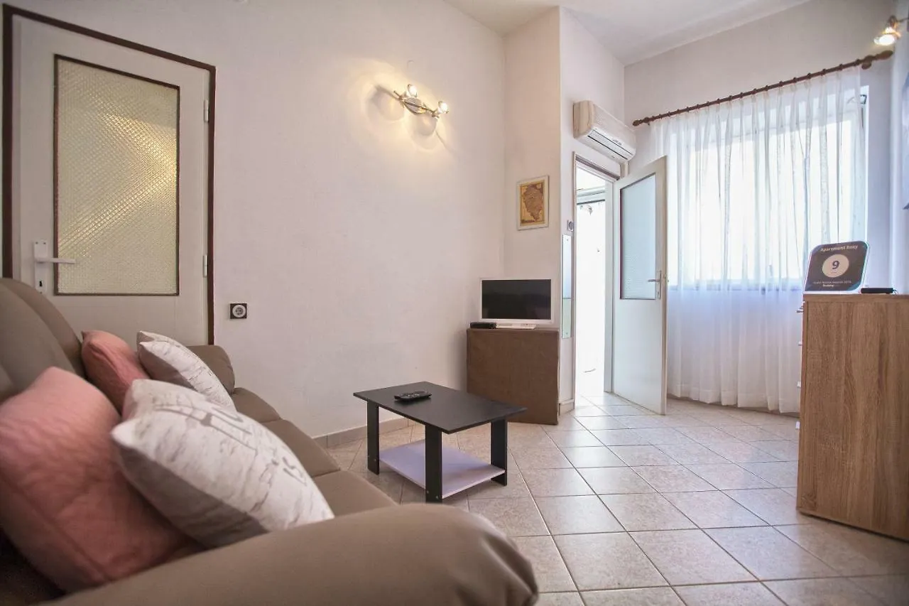 Apartment Rosy Pula